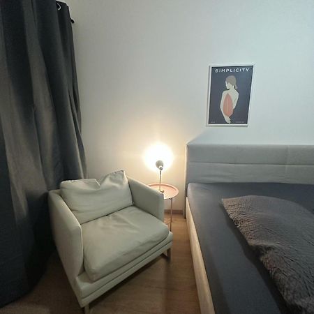 Appartamento 2Schlafenzimmer 5Betten Montuerwhonung Düsseldorf Esterno foto