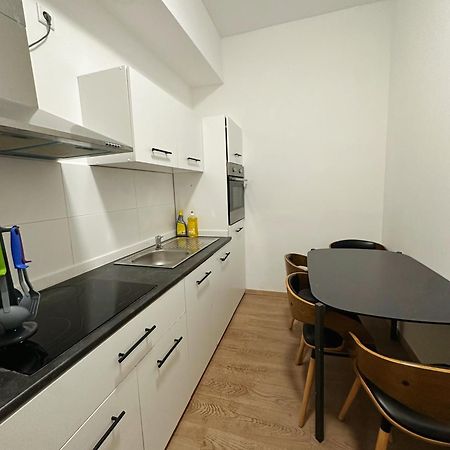 Appartamento 2Schlafenzimmer 5Betten Montuerwhonung Düsseldorf Esterno foto