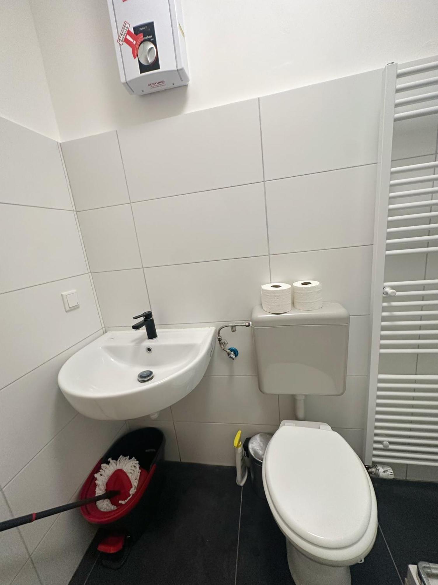 Appartamento 2Schlafenzimmer 5Betten Montuerwhonung Düsseldorf Esterno foto