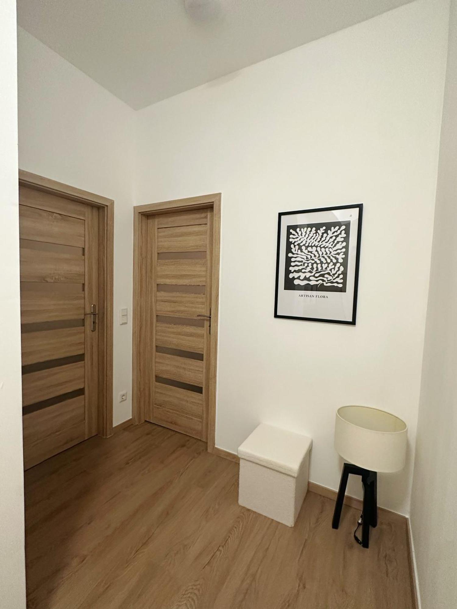 Appartamento 2Schlafenzimmer 5Betten Montuerwhonung Düsseldorf Esterno foto